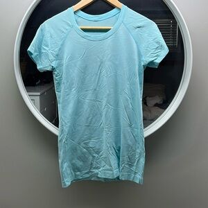LULULEMON SWIFTLY TECH SHIRT!!